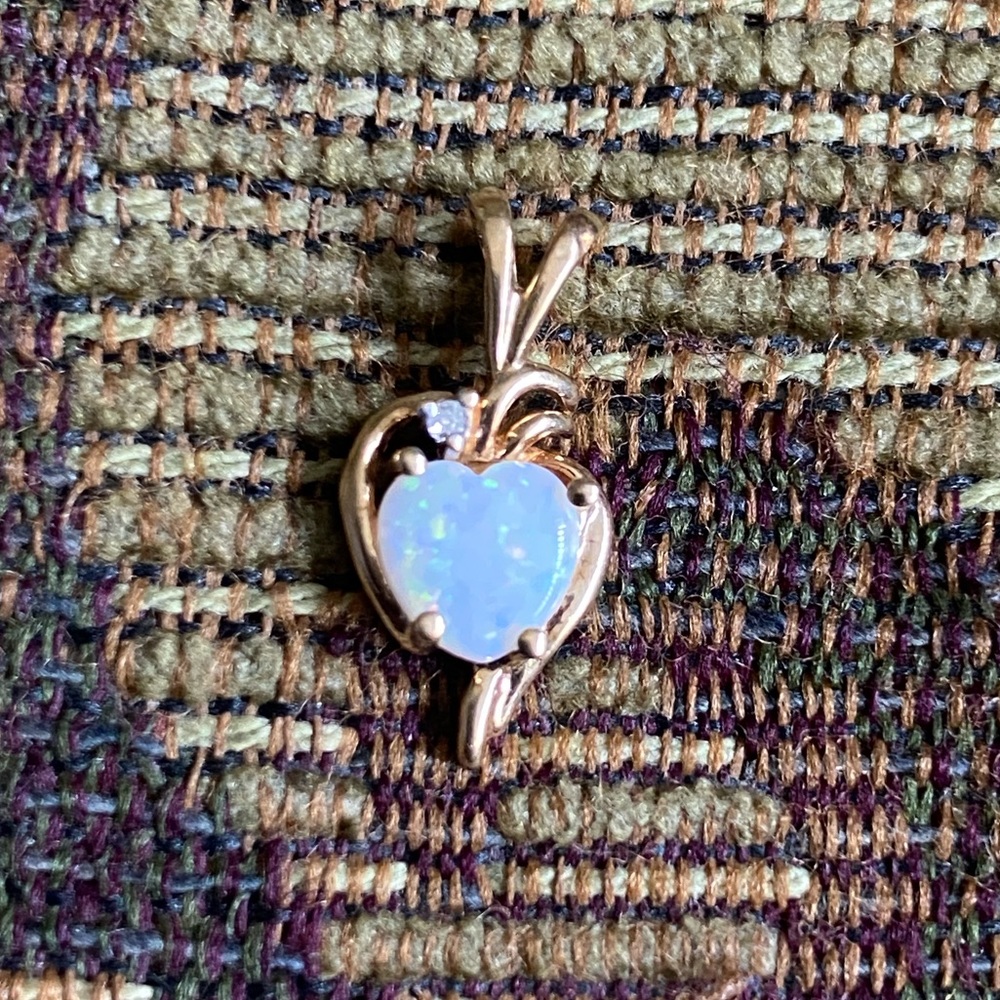 Solid 10k Gold Gen. Diamond Natural Heart Opal Pendant. Elegant & exquisite!